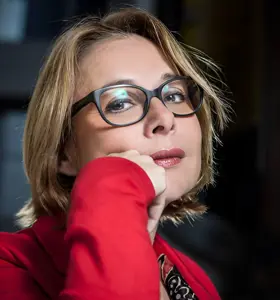 Béryl Bès - Béryl Bès décrypte la FinTech et l’entrepreneuriat pour donner aux organisations des clés concrètes pour financer, innover et agir.