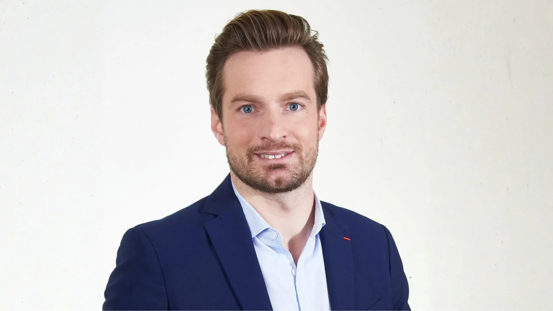 Charles Rozoy - <p class="isSelectedEnd">Champion paralympique et conférencier, Charles Rozoy transforme son parcours de résilience en clés concrètes pour rebondir et viser l’excellence.</p>