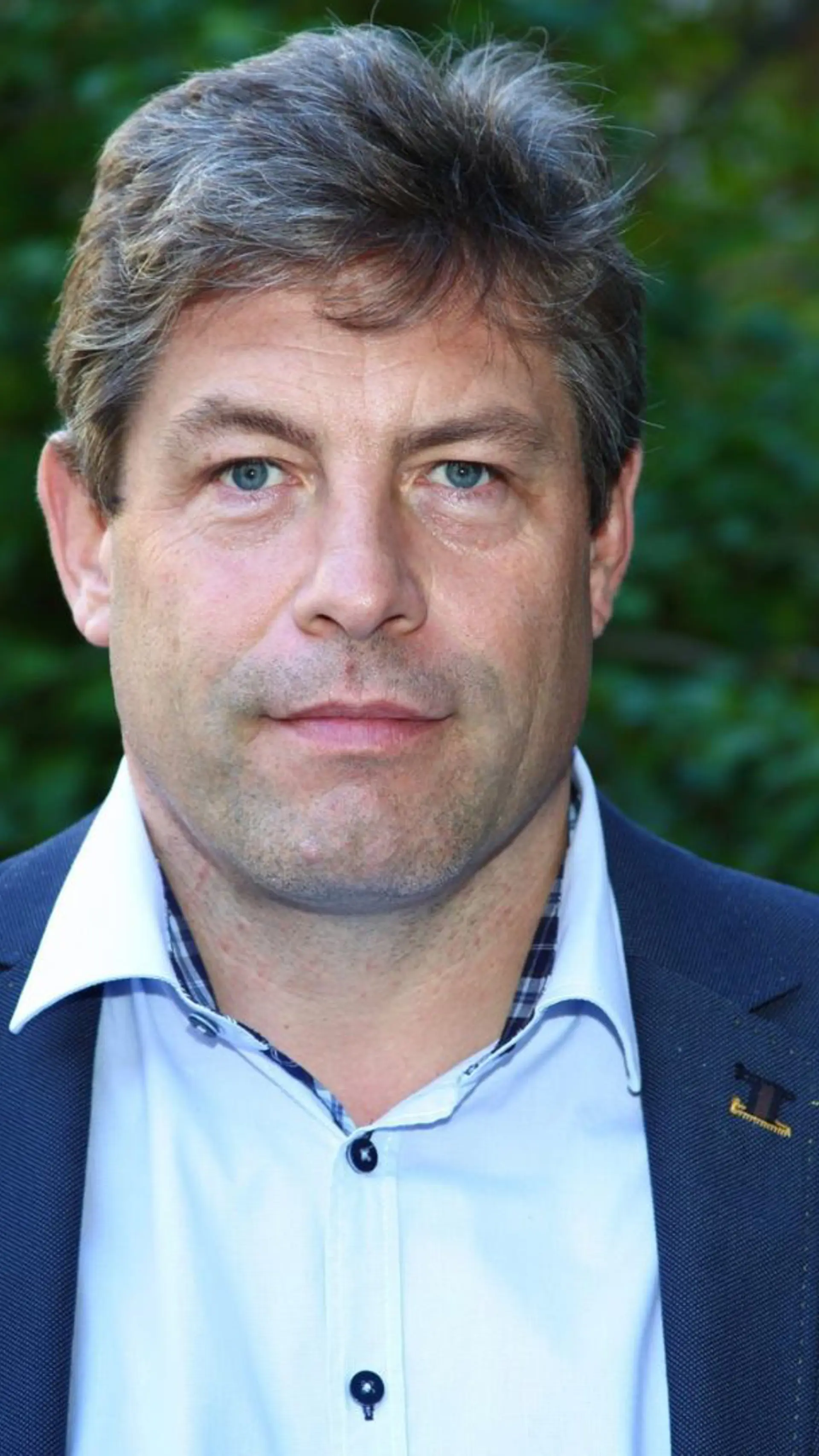 Benoît Heilbrunn - <div class="flex max-w-full flex-col flex-grow">
<div class="min-h-[20px] text-message flex w-full flex-col items-end gap-2 whitespace-pre-wrap break-words [.text-message+&amp;]:mt-5 overflow-x-auto" data-message-author-role="assistant" data-message-id="72029851-4082-401b-a15e-9f82d1896c29">
<div class="flex w-full flex-col gap-1 empty:hidden first:pt-[3px]">
<div class="markdown prose w-full break-words dark:prose-invert light">
<p>Benoît Heilbrunn aide les entreprises à repenser leur stratégie, leur raison d’être et leur capacité à innover dans un monde en mutation.</p>
</div>
</div>
</div>
</div>
