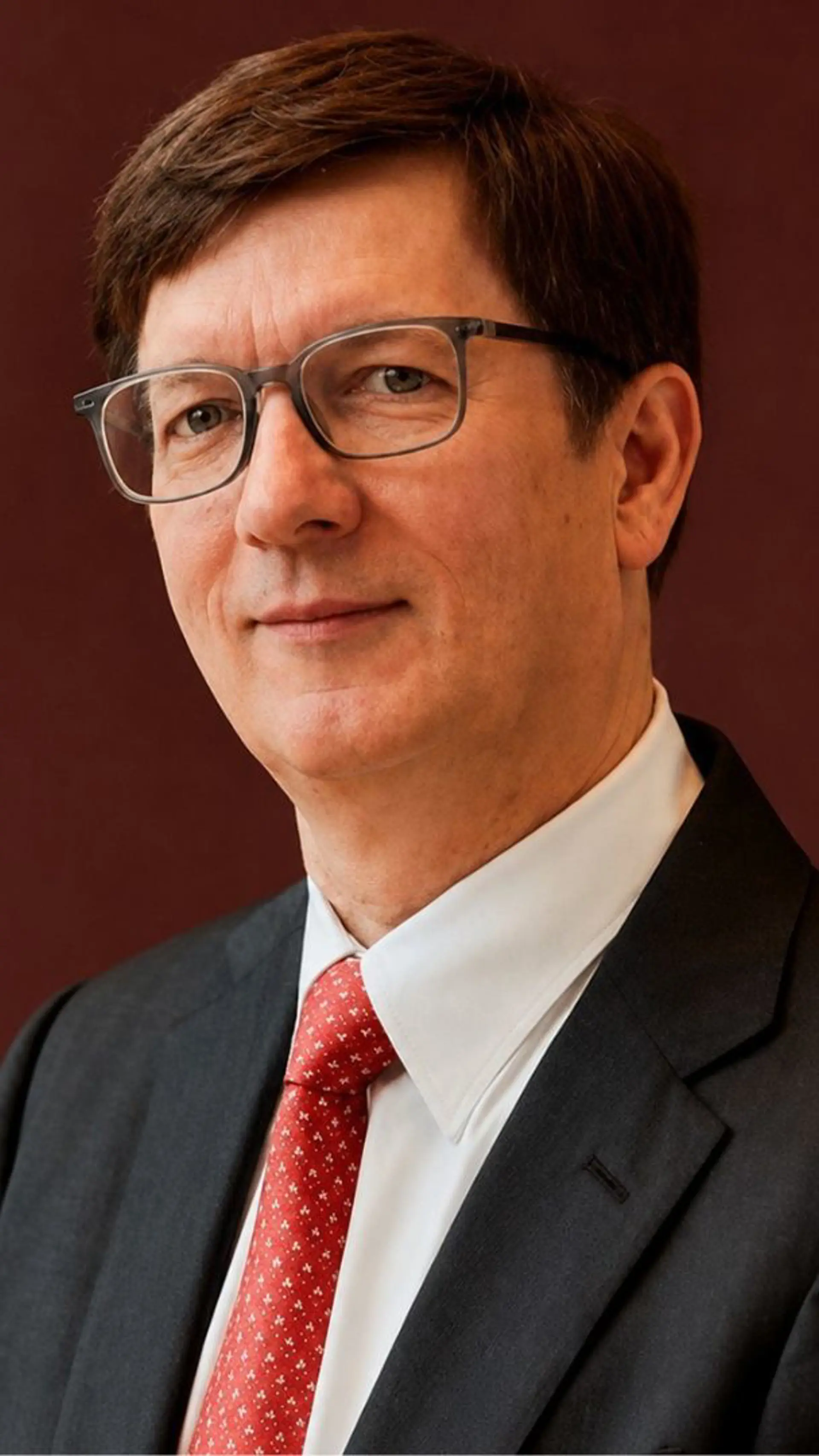 Ben Bensaou - <p>Ben Bensaou aide les entreprises à repenser leur stratégie grâce à l'innovation, au leadership et à une approche concrète du changement.</p>