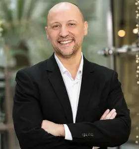Pascal Haumont - Ancien ingénieur chez Google et General Electric, Pascal Haumont aide les équipes à communiquer avec plus d’impact et d’efficacité.