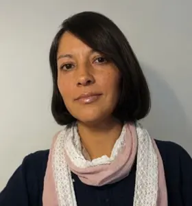 Yelli Hernandez - Psycholinguiste et experte en inclusion, Yelli Hernandez accompagne les organisations vers des cultures plus diverses, équitables et performantes.