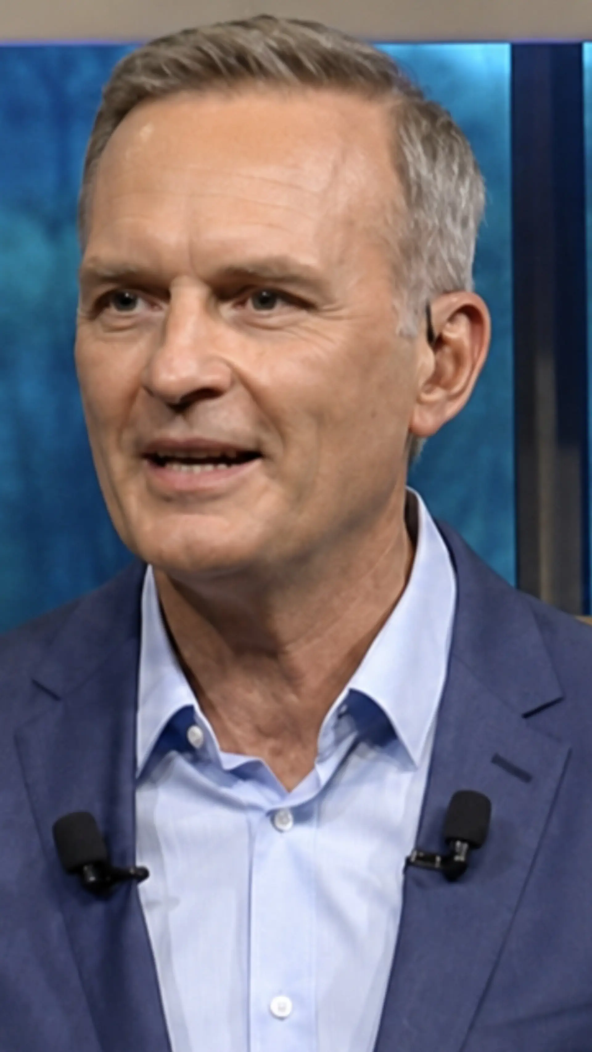 Yan Kuszak - <p>Animateur et maître de cérémonie expérimenté, Yan Kuszak donne du rythme, de l’élégance et de l’émotion à vos événements.</p>