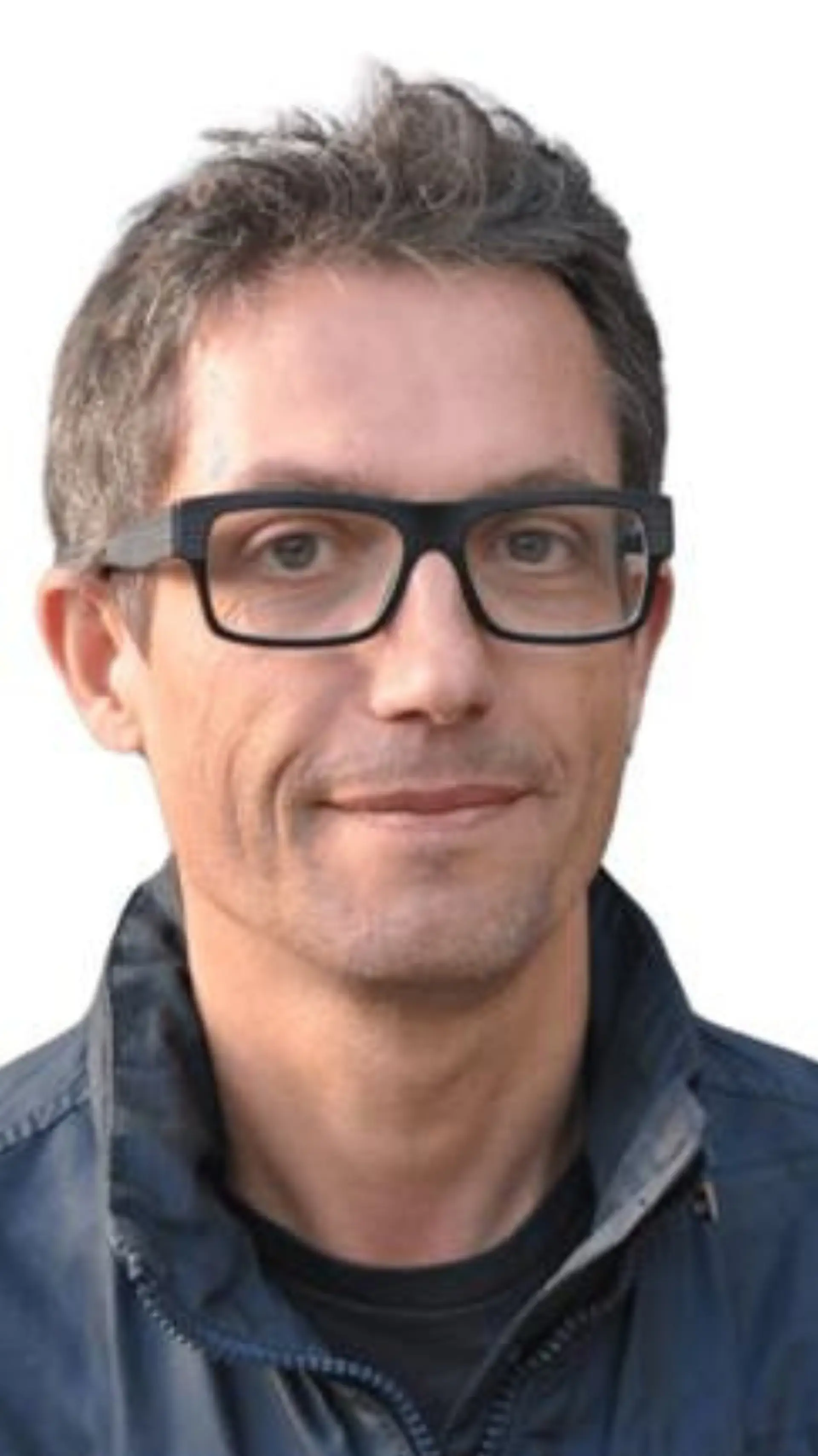 Walter Bouvais - <div class="flex max-w-full flex-col flex-grow">
<div class="min-h-[20px] text-message flex w-full flex-col items-end gap-2 whitespace-pre-wrap break-words [.text-message+&amp;]:mt-5 overflow-x-auto" data-message-author-role="assistant" data-message-id="692b5e6e-a36e-425b-8088-7ec0d963eed5">
<div class="flex w-full flex-col gap-1 empty:hidden first:pt-[3px]">
<div class="markdown prose w-full break-words dark:prose-invert light">
<p>Walter Bouvais inspire les organisations à faire de la transition écologique un moteur d’innovation, d’action et de croissance durable.</p>
</div>
</div>
</div>
</div>