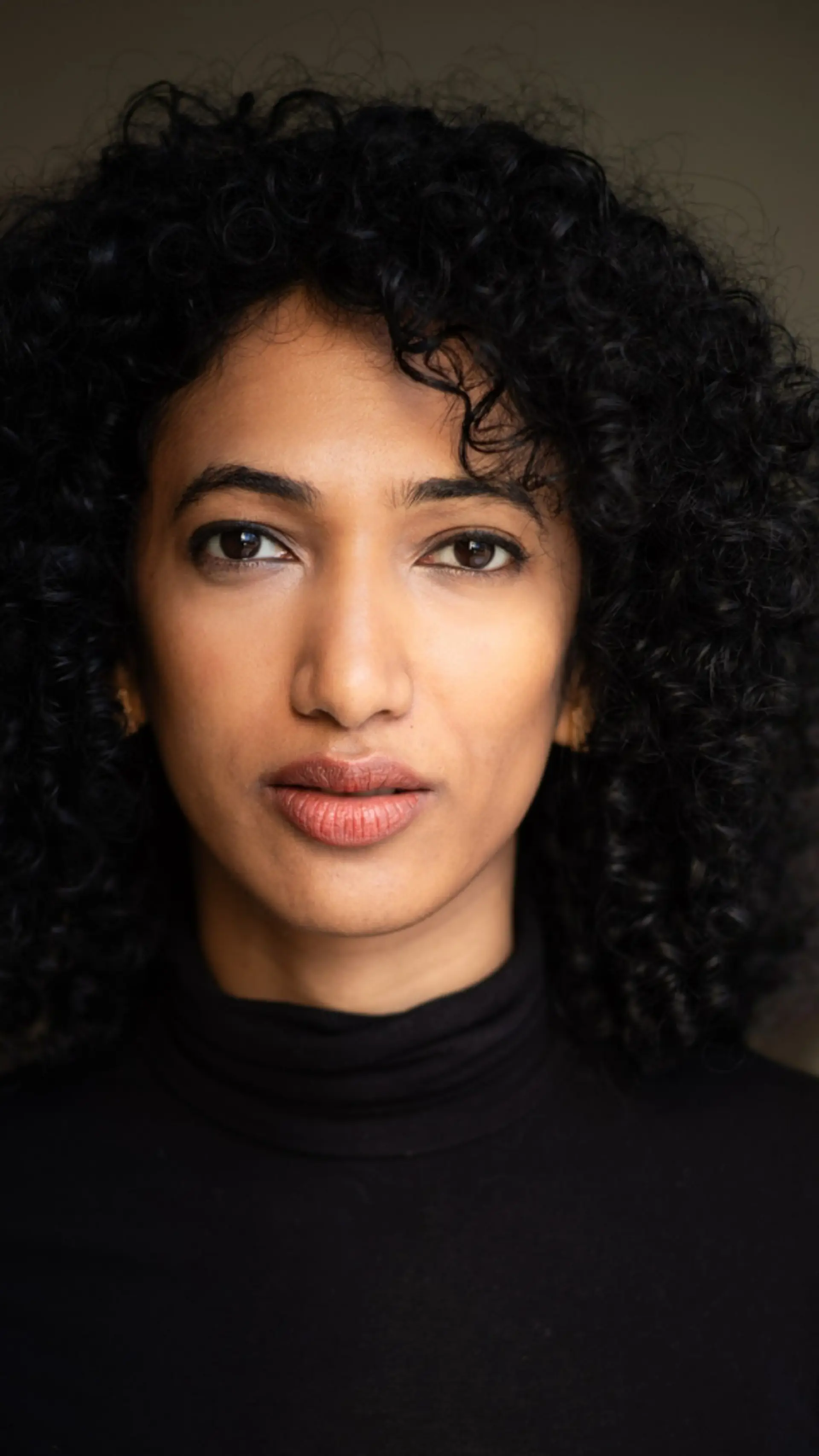 Trisha SHETTY - <p>Trisha Shetty est une militante mondiale des droits humains, avocate et experte en égalité des genres, reconnue pour transformer des idées audacieuses en actions concrètes qui changent des vies. Fondatrice de SheSays et Présidente du Conseil d’orientation du Paris Peace Forum, elle inspire et connecte des audiences internationales et européennes pour catalyser le changement.<strong><br></strong></p>