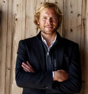 Benedikt Böhm - 



Benedikt Böhm montre comment transformer les défis extrêmes en leviers de performance, de leadership et de résilience.










