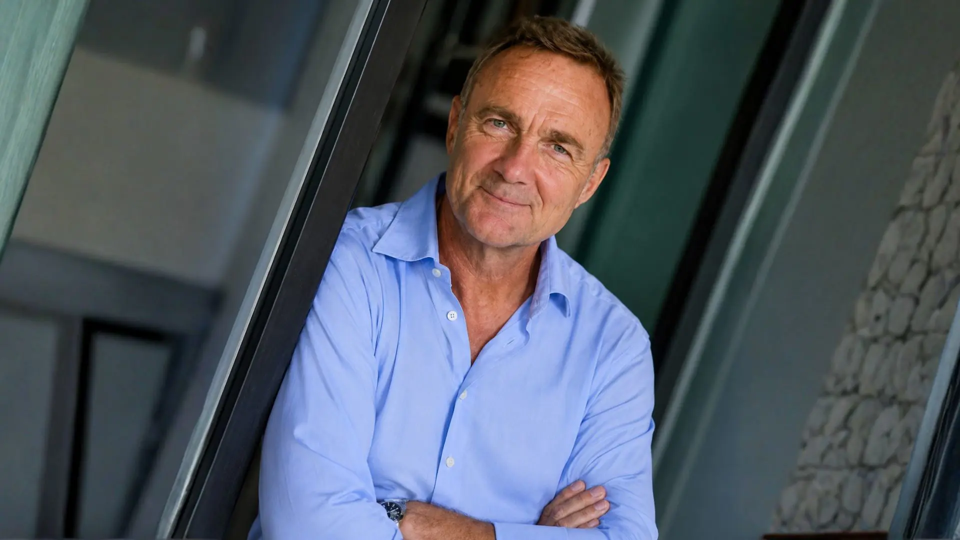 Christophe Bourgois-Costantini - <div class="flex max-w-full flex-col flex-grow">
<div class="min-h-[20px] text-message flex w-full flex-col items-end gap-2 whitespace-pre-wrap break-words [.text-message+&amp;]:mt-5 overflow-x-auto" data-message-author-role="assistant" data-message-id="536bfd54-9d86-45a0-b94b-323746e39993">
<div class="flex w-full flex-col gap-1 empty:hidden first:pt-[3px]">
<div class="markdown prose w-full break-words dark:prose-invert light">
<p>Christophe Bourgois-Costantini révèle les multiples formes d’intelligence pour renforcer leadership, créativité et performance collective.</p>
</div>
</div>
</div>
</div>
<div class="mt-1 flex gap-3 empty:hidden -ml-2">
<div class="items-center justify-start rounded-xl p-1 flex">
<div class="flex items-center"><span class="flex h-[30px] w-[30px] items-center justify-center"></span><span class="flex h-[30px] w-[30px] items-center justify-center"></span><span class="flex h-[30px] w-[30px] items-center justify-center"></span>
<div class="flex items-center pb-0"></div>
</div>
</div>
</div>