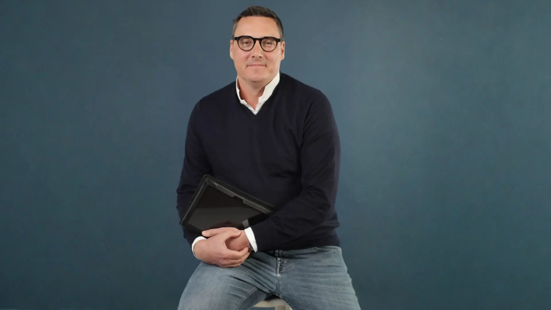 Emmanuel Dollé - <p>Entrepreneur IA et ancien dirigeant chez Google, Meta et Renault, Emmanuel Dollé éclaire les transformations qui façonnent les entreprises.</p>