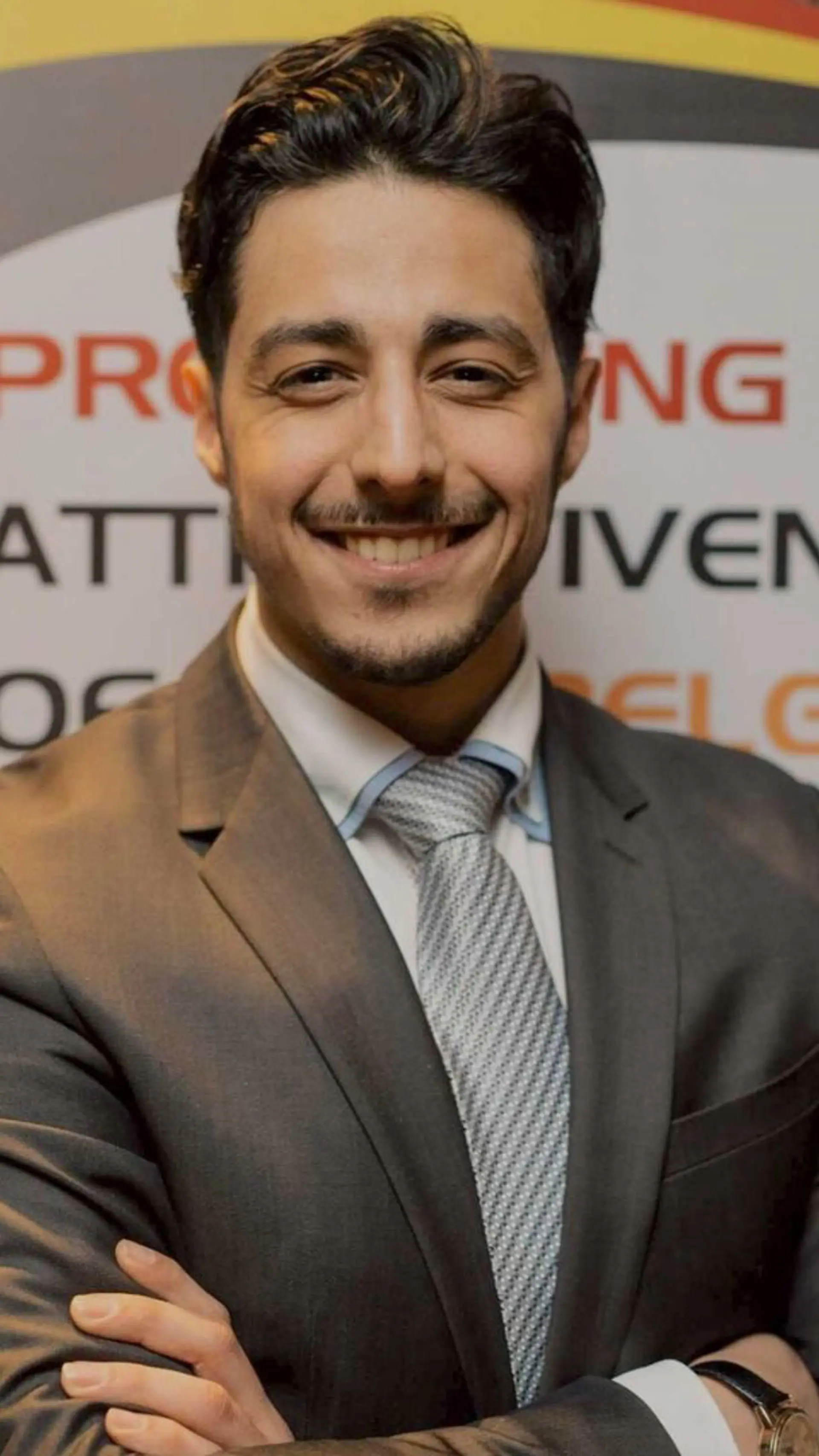 Badr Boussabat - <div class="flex max-w-full flex-col flex-grow">
<div class="min-h-[20px] text-message flex w-full flex-col items-end gap-2 whitespace-pre-wrap break-words [.text-message+&amp;]:mt-5 overflow-x-auto" data-message-author-role="assistant" data-message-id="721d4b3a-2c69-4382-9f74-cb6d46414b88">
<div class="flex w-full flex-col gap-1 empty:hidden first:pt-[3px]">
<div class="markdown prose w-full break-words dark:prose-invert light">
<p>Découvrez comment Badr Boussabat aide les organisations à transformer l'IA et l'innovation digitale en moteurs de croissance durable.</p>
</div>
</div>
</div>
</div>
<div class="mt-1 flex gap-3 empty:hidden -ml-2">
<div class="items-center justify-start rounded-xl p-1 flex">
<div class="flex items-center"><span class="flex h-[30px] w-[30px] items-center justify-center"></span><span class="flex h-[30px] w-[30px] items-center justify-center"></span><span class="flex h-[30px] w-[30px] items-center justify-center"></span>
<div class="flex items-center pb-0"></div>
</div>
</div>
</div>