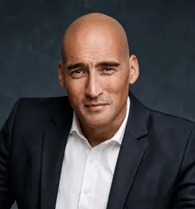 Stéphane Charlot - Stéphane Charlot inspire dirigeants et équipes avec des stratégies concrètes en management, leadership et conduite du changement.