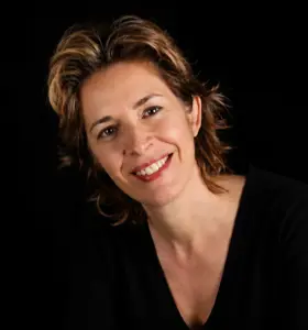 Cécile Dejoux - Cécile Dejoux décrypte l’impact de l’IA sur le management et donne aux organisations des outils concrets pour transformer le travail.