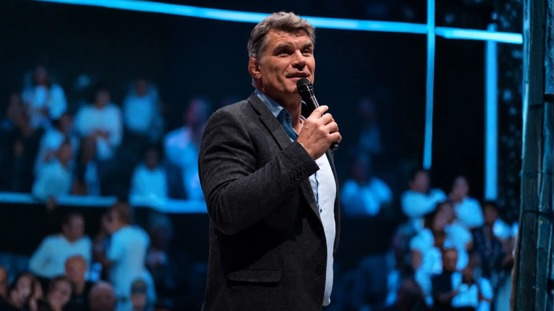 Fabien Pelous - <p>Ancien capitaine du XV de France, Fabien Pelous transpose l’expérience du rugby de haut niveau aux enjeux de leadership et de performance en entreprise.</p>
