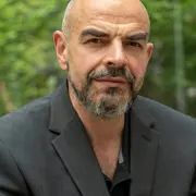 Eric Vinson - <div>
<div>
<div>Religiologue, spécialiste du spirituel, de la laïcité et des phénomènes apparentés</div>
</div>
</div>