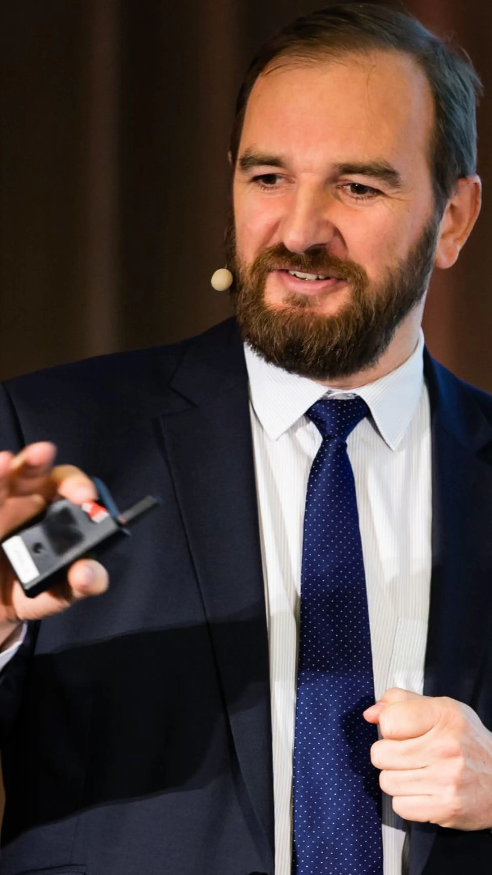 Christophe Deshayes - <p>Christophe Deshayes décrypte la transformation digitale et donne aux entreprises les clés pour innover et s'adapter aux évolutions technologiques.</p>