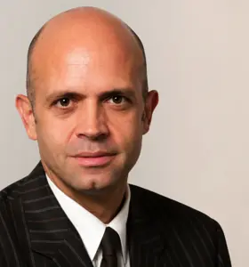 Christian Dubesset - 



Christian Dubesset rend le cloud et la transformation digitale concrets pour aider les entreprises à innover et à réussir leur évolution.



