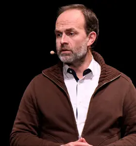 Damien Deroanne - 



Damien Deroanne décrypte les mutations de l’automobile et de la mobilité et propose des pistes concrètes pour anticiper les changements.



