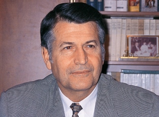François Aélion