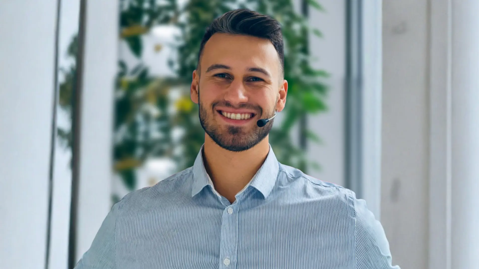 Antoine Delorme - <p>Antoine Delorme est un spécialiste reconnu du biomimétisme et de l’approche régénérative.&nbsp;Il apporte un regard croisé de diverses disciplines pour faciliter le passage à l’action et&nbsp;l’implication collective.</p>