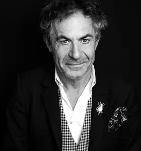 Etienne Klein - 



Etienne Klein, conférencier renommé, est un physicien et philosophe des sciences, reconnu pour ses analyses sur le temps, l'origine de l'univers, et les grands enjeux scientifiques contemporains.



