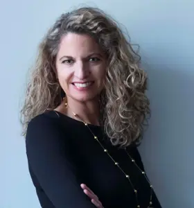 Katherine Melchior Ray - Experte en stratégie internationale, branding et intelligence culturelle pour accompagner la croissance et le leadership à l’échelle mondiale.