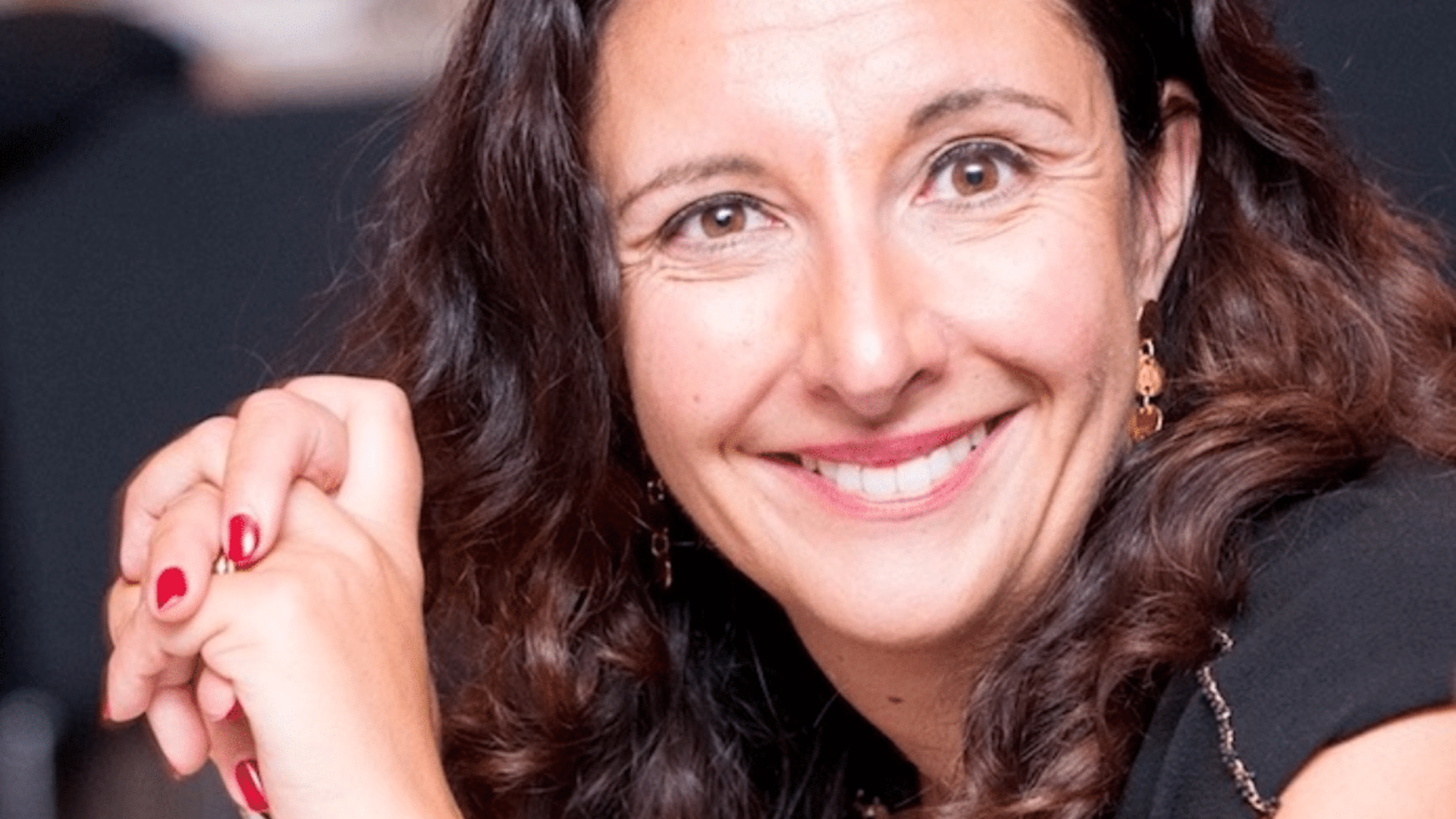 Isabelle Rouhan - <p class="isSelectedEnd">Entrepreneure et auteure, Isabelle Rouhan décrypte les mutations du travail et les enjeux de l'intelligence artificielle avec clarté et pragmatisme.</p>