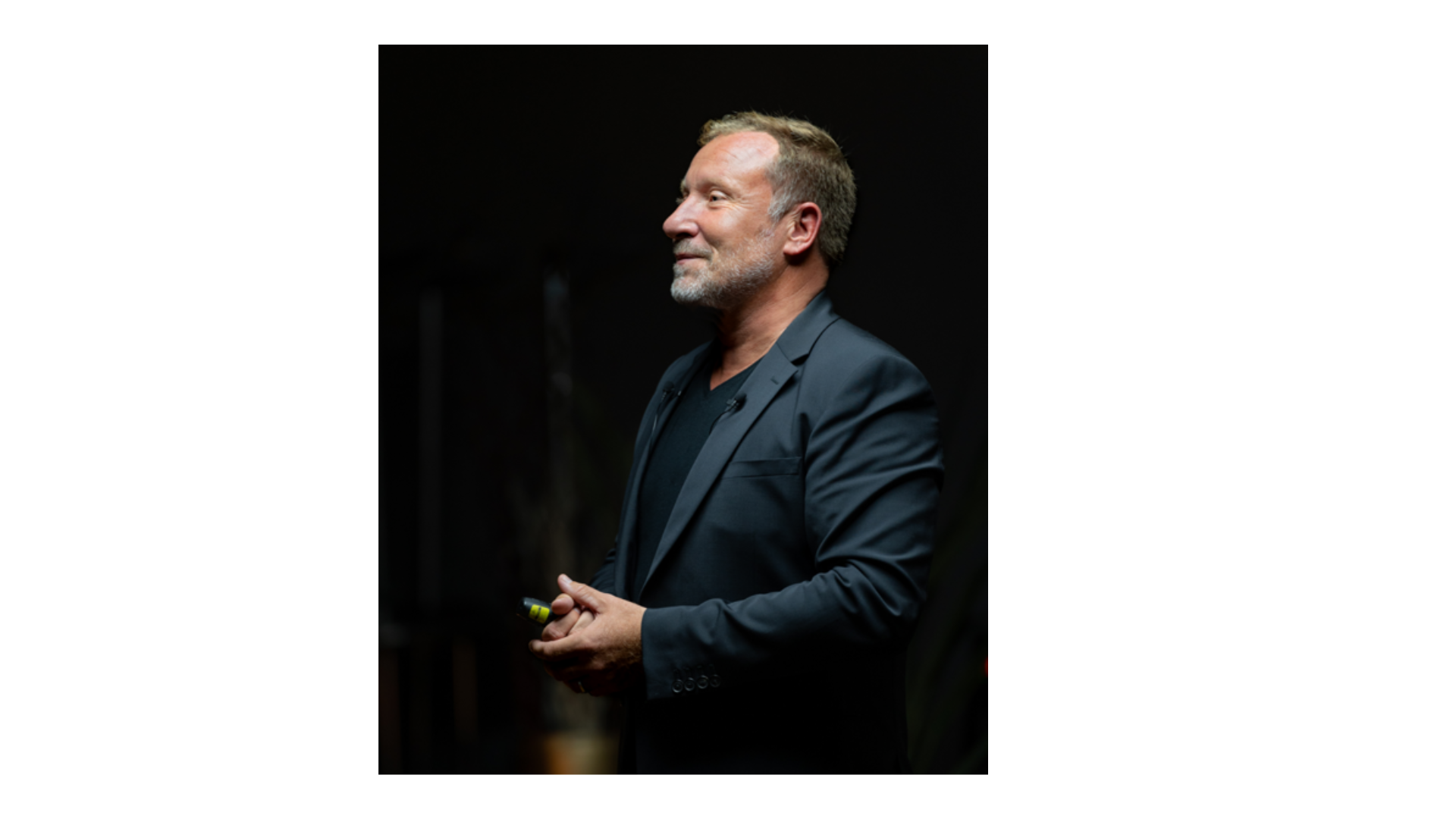 Cyril Jamelot - <p>Cyril Jamelot, conférencier expert en motivation, marketing et storytelling, en communication, management intergénérationnel, inspire et guide les entreprises vers le succès avec des stratégies percutantes.</p>