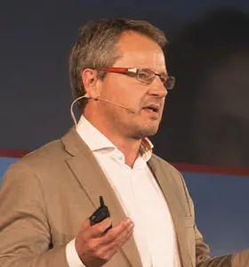 Stéphane Gauthier - Stéphane Gauthier accompagne les entreprises dans leur transformation numérique grâce à une approche concrète, stratégique et tournée vers l’innovation.
