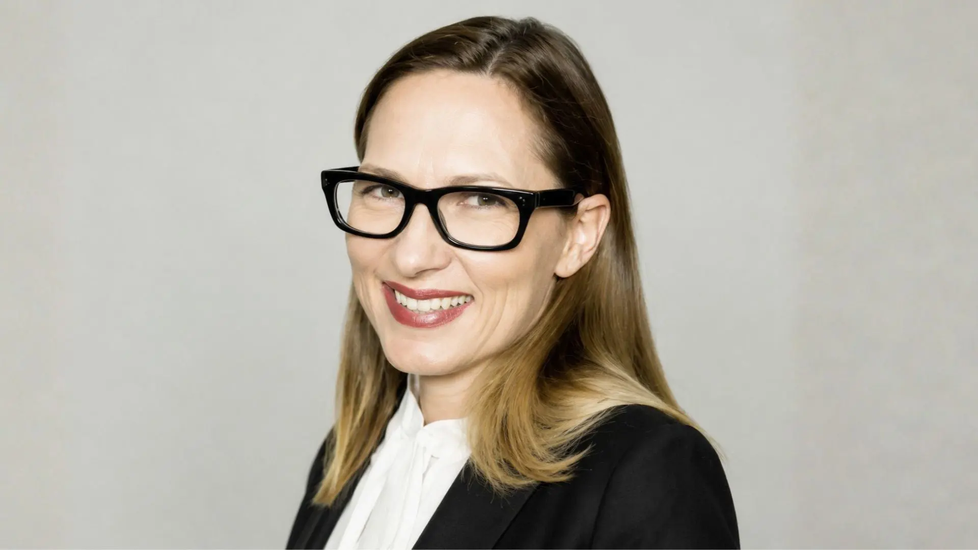 Armelle Carminati-Rabasse - <p class="isSelectedEnd">Armelle Carminati-Rabasse accompagne les organisations vers un leadership inclusif, fondé sur la confiance, la diversité et la performance durable.</p>