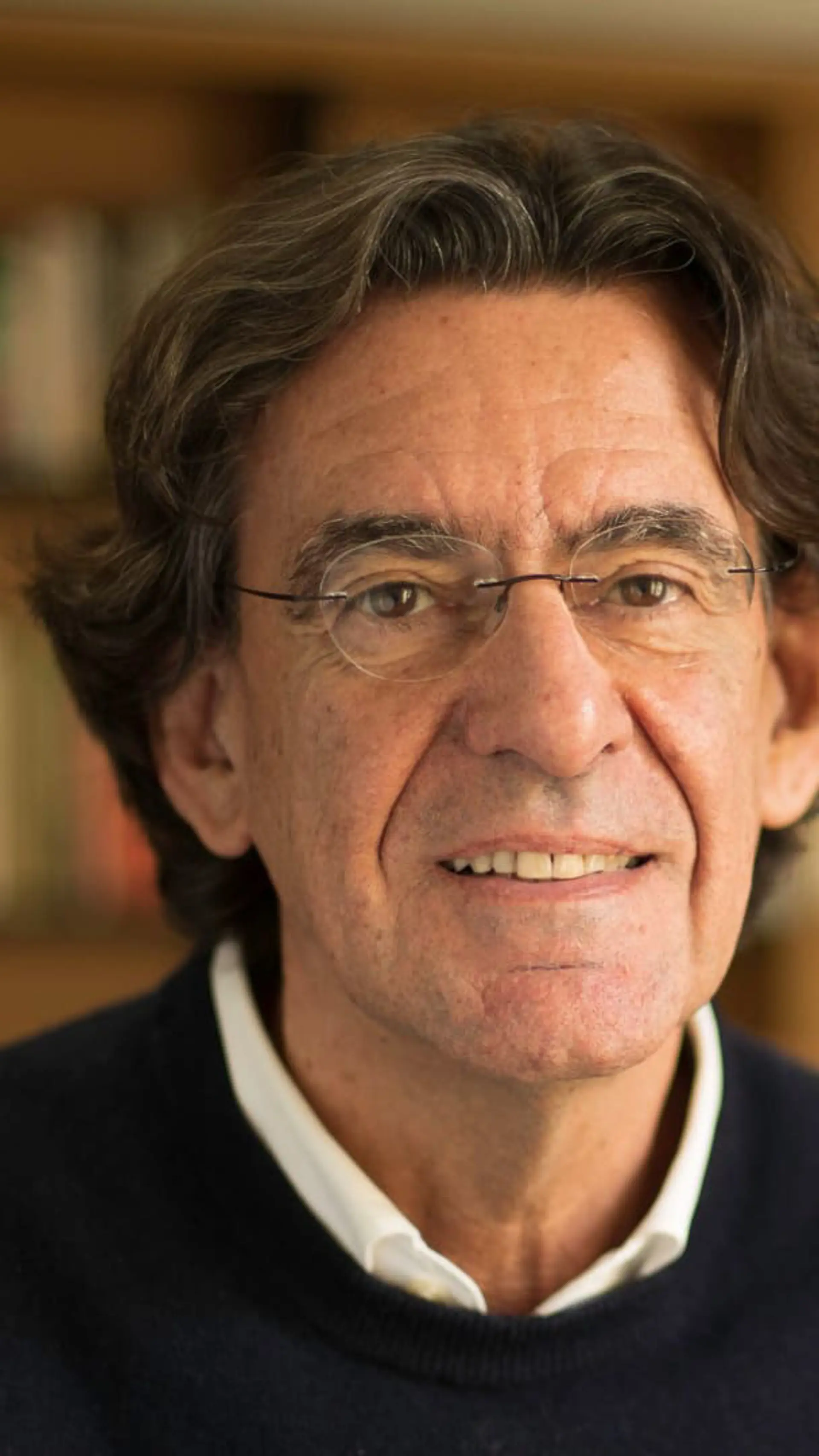 Luc Ferry - <p>Luc Ferry, conférencier renommé, est un philosophe et ancien ministre, reconnu pour ses analyses sur la politique, l'éthique et la société contemporaine.</p>