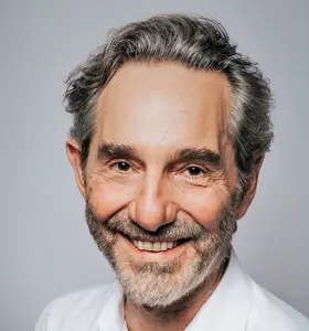 Fabrice Cavarretta - Professeur à l'ESSEC et expert du leadership, de l'innovation et de l'IA, Fabrice Cavarretta aide les organisations à mieux décider dans un monde en transformation.