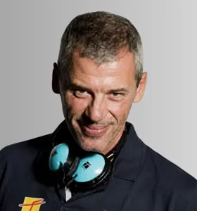 Sébastien Destremau - Navigateur du Vendée Globe, Sébastien Destremau partage des leçons fortes sur la résilience, le leadership et la prise de décision sous pression.