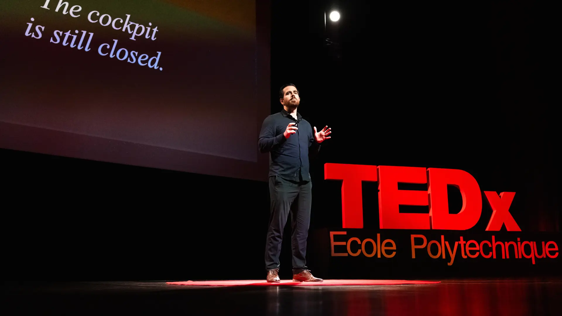 Douglas Moreau - <p>Douglas Moreau est conférencier IA, stratégiste et président du Club 2039, un réseau privé réunissant dirigeants et décideurs autour des grandes transformations technologiques.</p>
